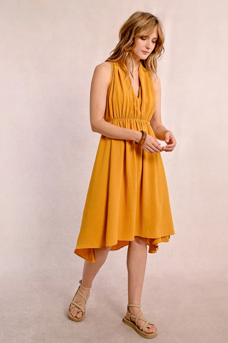 Robe courte plissée