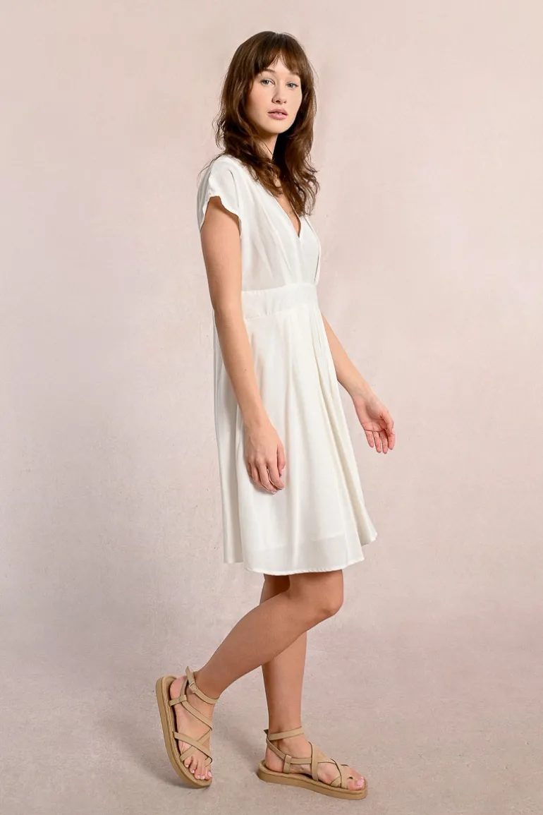 Robe courte plissée