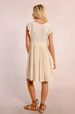 Robe courte plissée