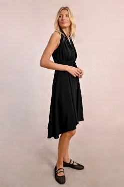 Robe courte plissée