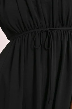 Robe courte plissée