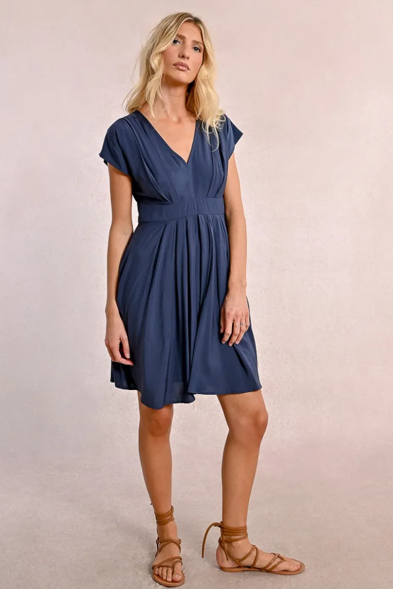 Robe courte plissée