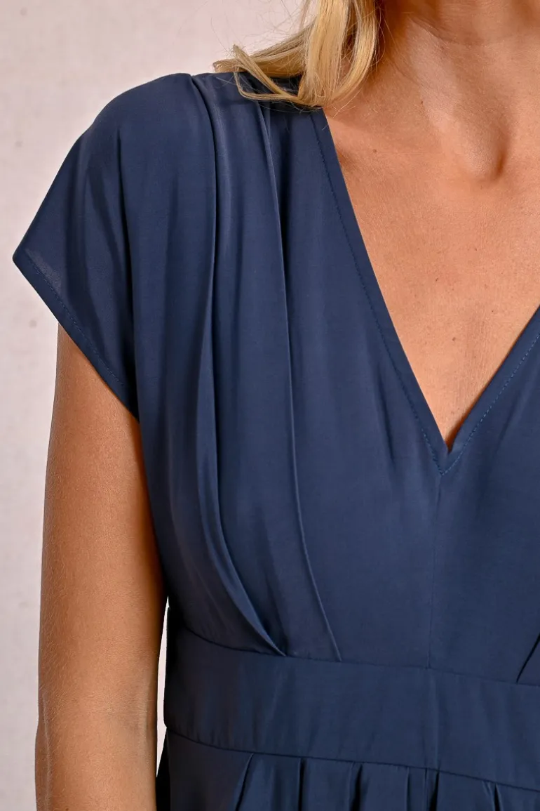 Robe courte plissée