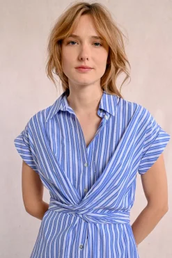Robe courte rayée et croisée