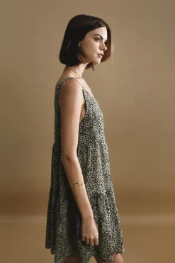 Robe courte évasée