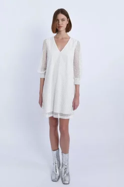 Robe courte évasée en dentelle