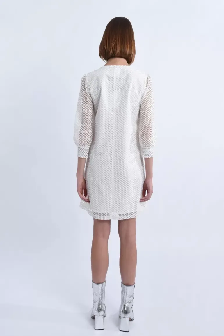 Robe courte évasée en dentelle