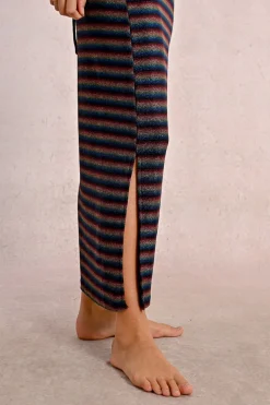 Robe de plage rayée et irisée