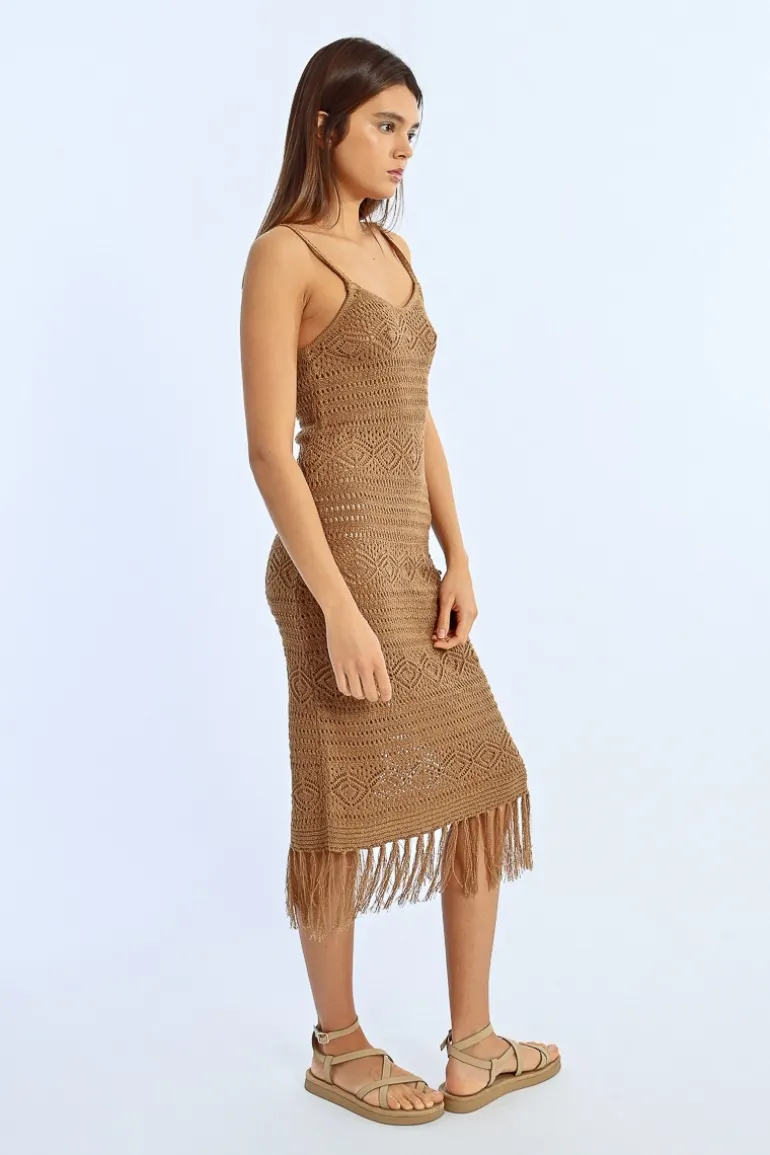 Robe en crochet à franges