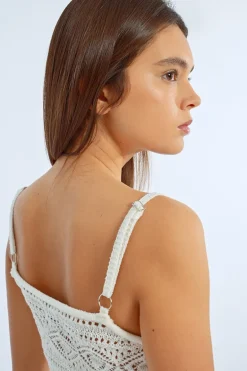 Robe en crochet à franges