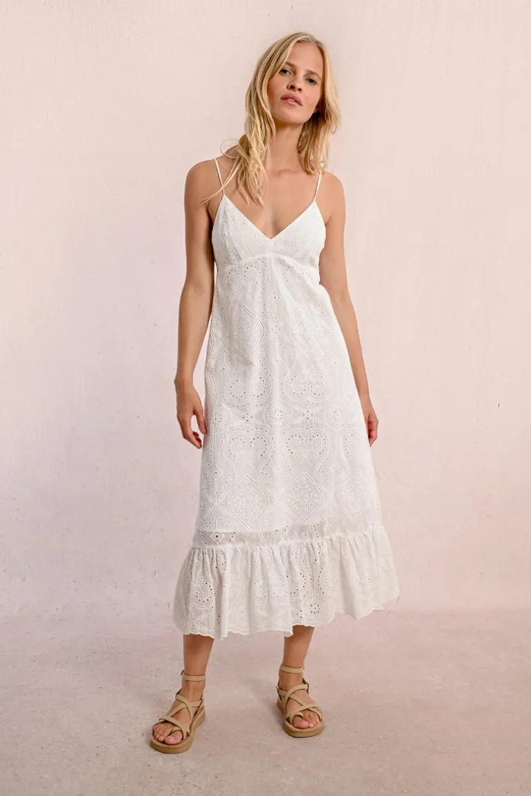 Robe longue à broderies anglaises, dos nu