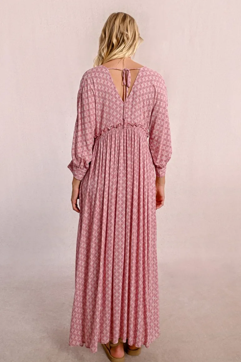 Robe longue à taille élastiquée