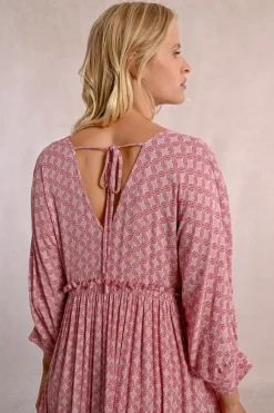Robe longue à taille élastiquée