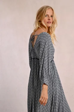 Robe longue à taille élastiquée