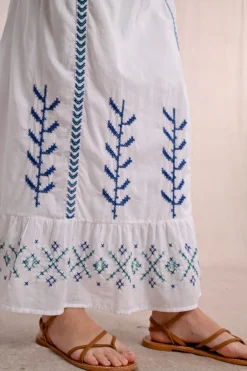 Robe longue brodée
