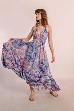 Robe longue, dos nu