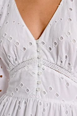 Robe longue en broderie ajourée