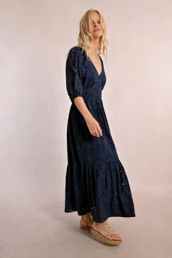 Robe longue en broderie ajourée