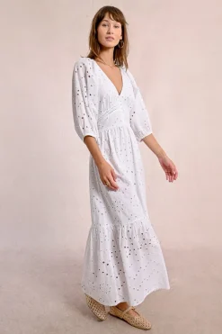 Robe longue en broderie ajourée