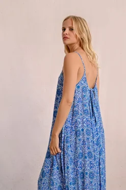 Robe longue imprimée à fines bretelles