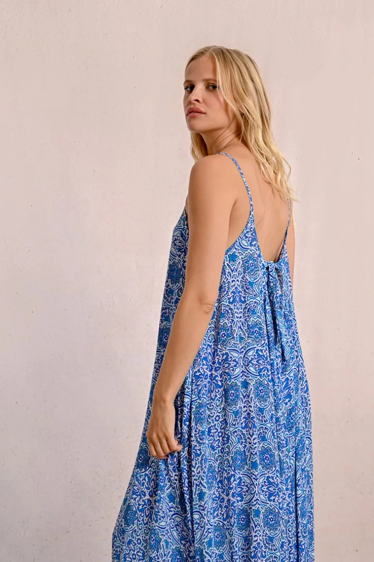 Robe longue imprimée à fines bretelles