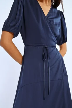 Robe longue, manches ballons