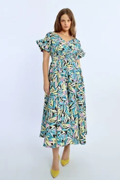 Robe longue, multiple volants