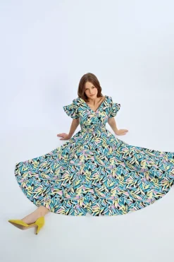 Robe longue, multiple volants