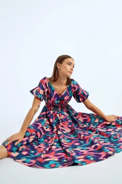 Robe longue, multiple volants