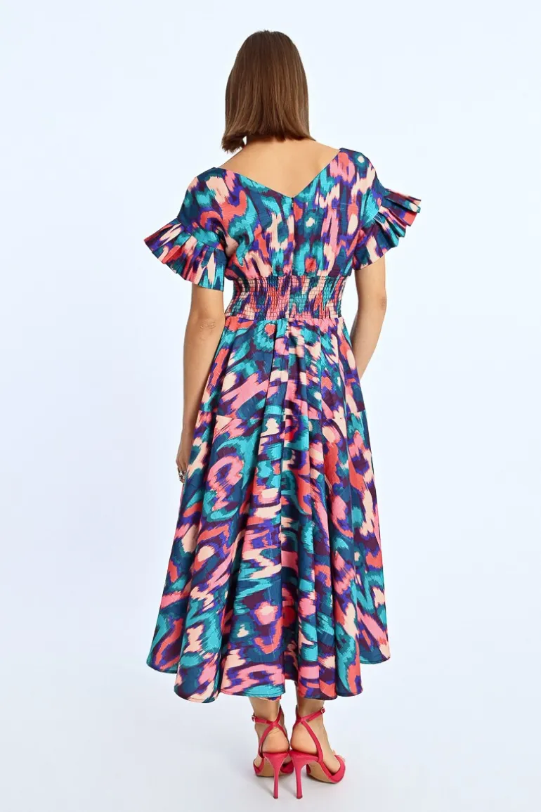 Robe longue, multiple volants