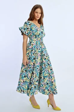 Robe longue, multiple volants
