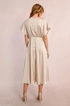 Robe longue satinée