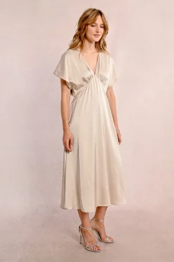 Robe longue satinée