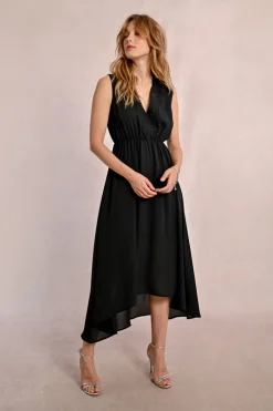 Robe longue semi-transparente