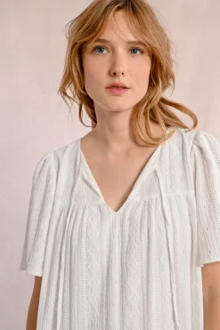 Robe mi-longue à broderies anglaises