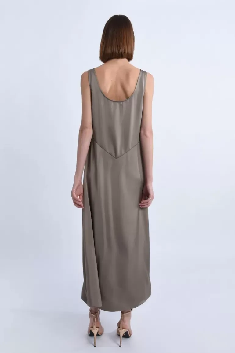 Robe satinée col V