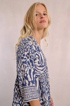 Robe style kimono