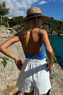 Short fluide ceinturé