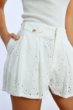 Short taille haute à broderies anglaises