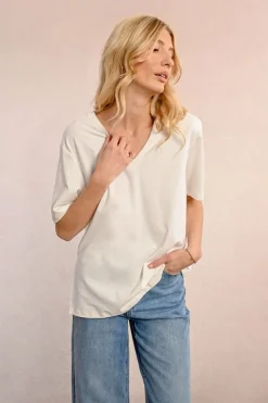 Tee-shirt col V