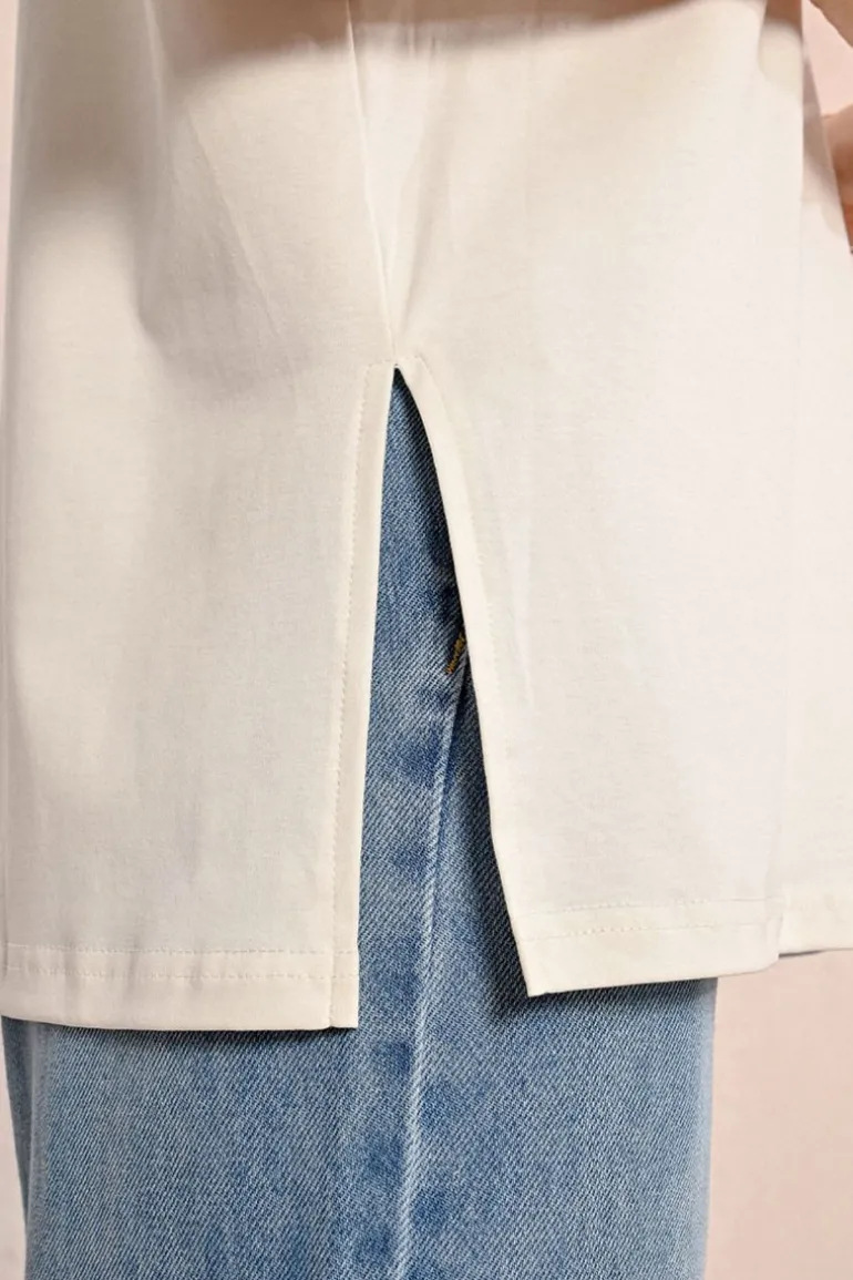 Tee-shirt col V