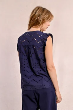 Top en broderie ajourée