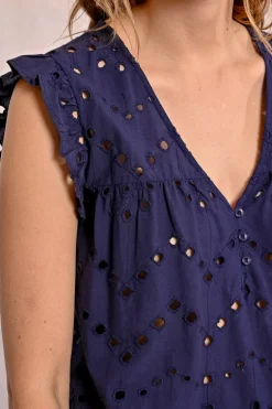 Top en broderie ajourée