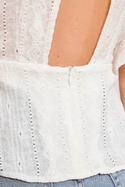 Top en broderies anglaises