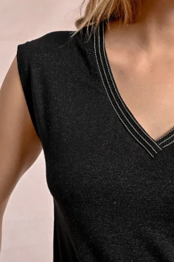 T-shirt à col V, orné de strass