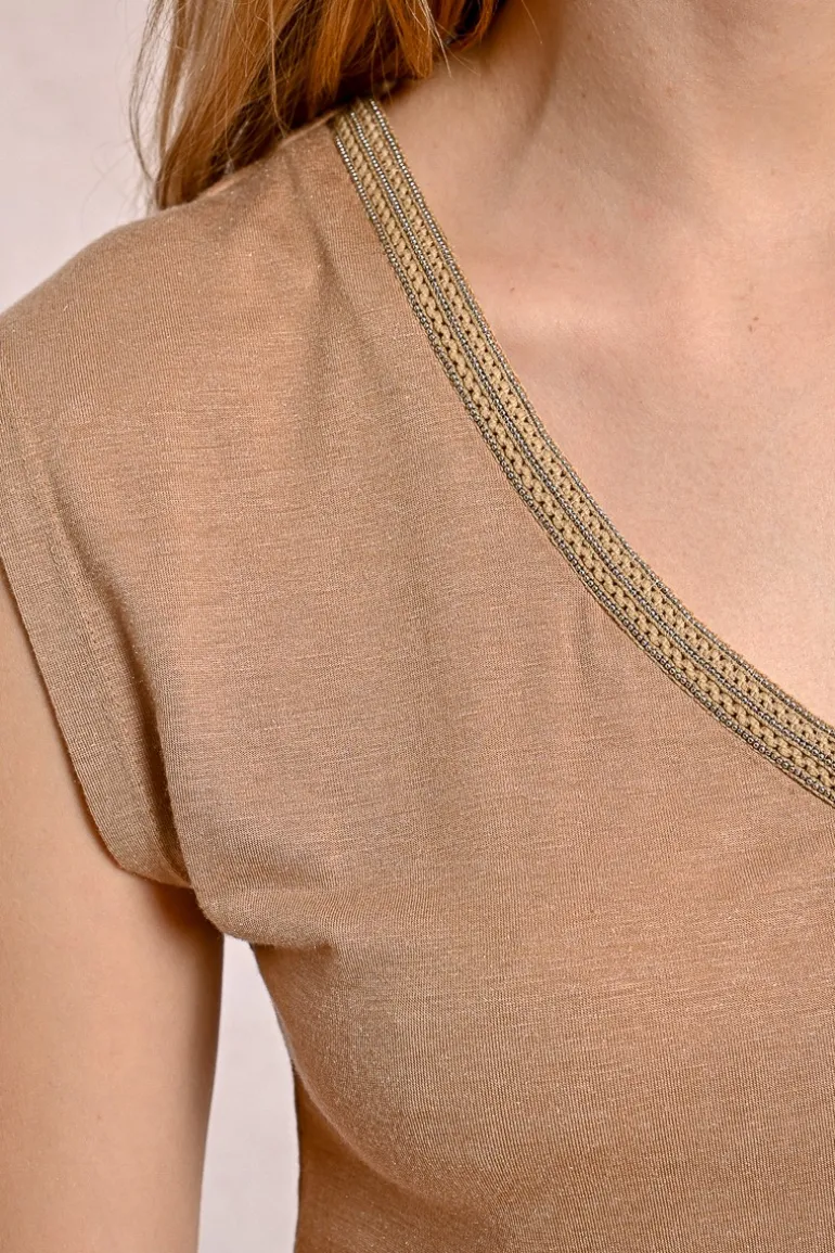 T-shirt à col V, orné de strass