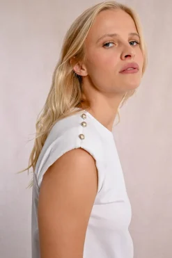 T-shirt à larges épaulettes