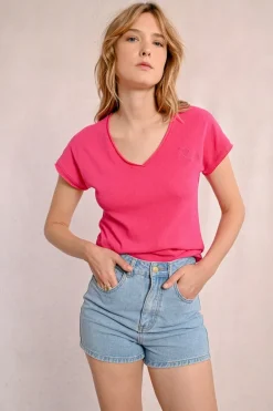 T-shirt col V