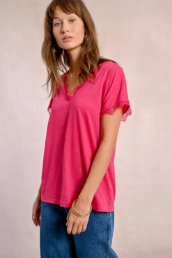 T-shirt dentelé