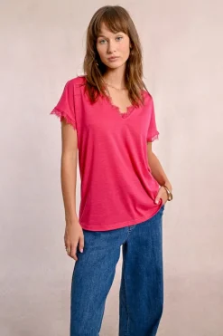 T-shirt dentelé